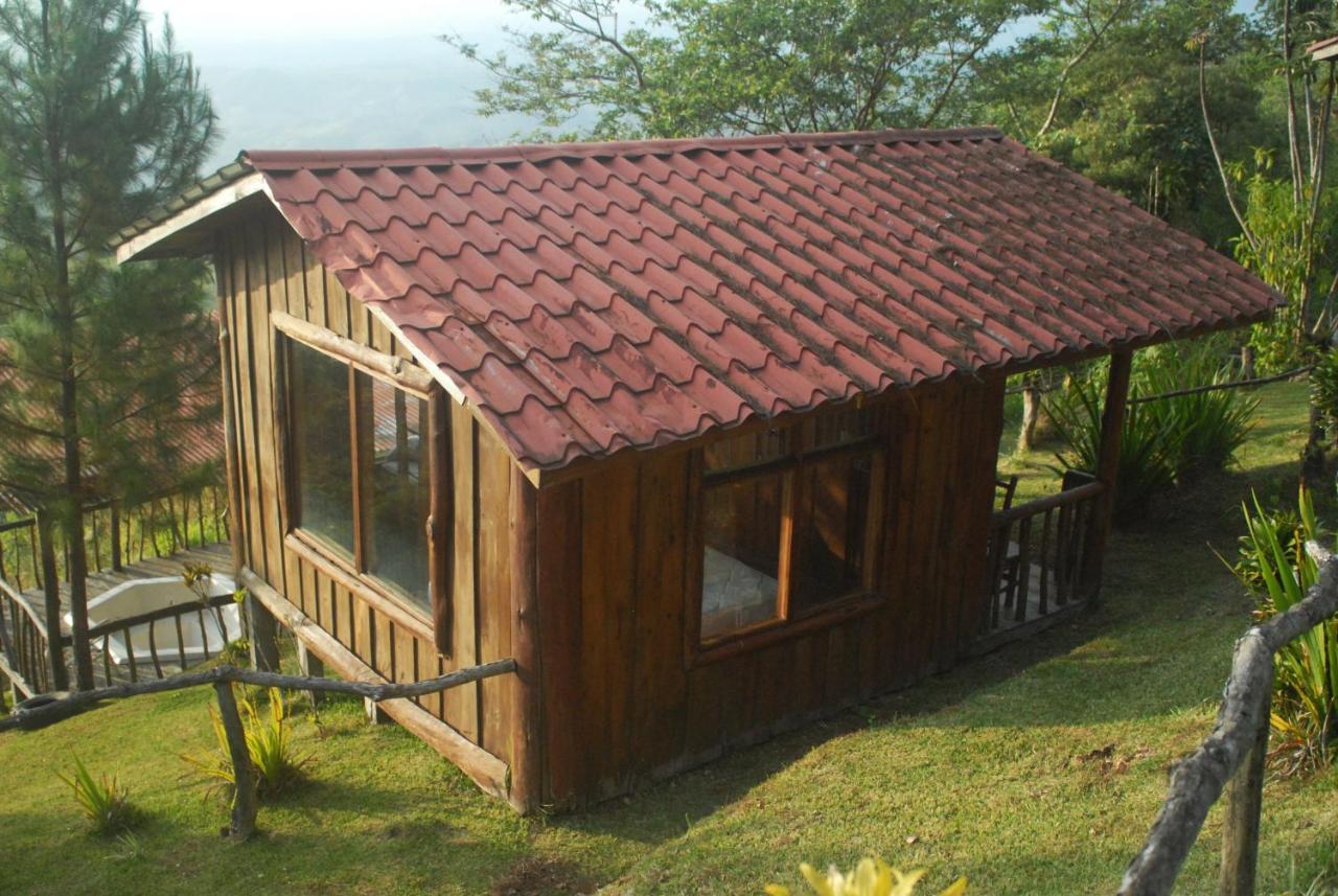 Cabanas Don Camilo Albergue De Montana Cabecera de Canas Esterno foto